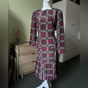 VINTAGE Drop Waist 3/4 Sleeve Shoulder Pads Funky Print Pleated Modest Midi Dres